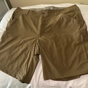 Kuhl Tan Cargo Shorts Lightweight Outdoor Essential